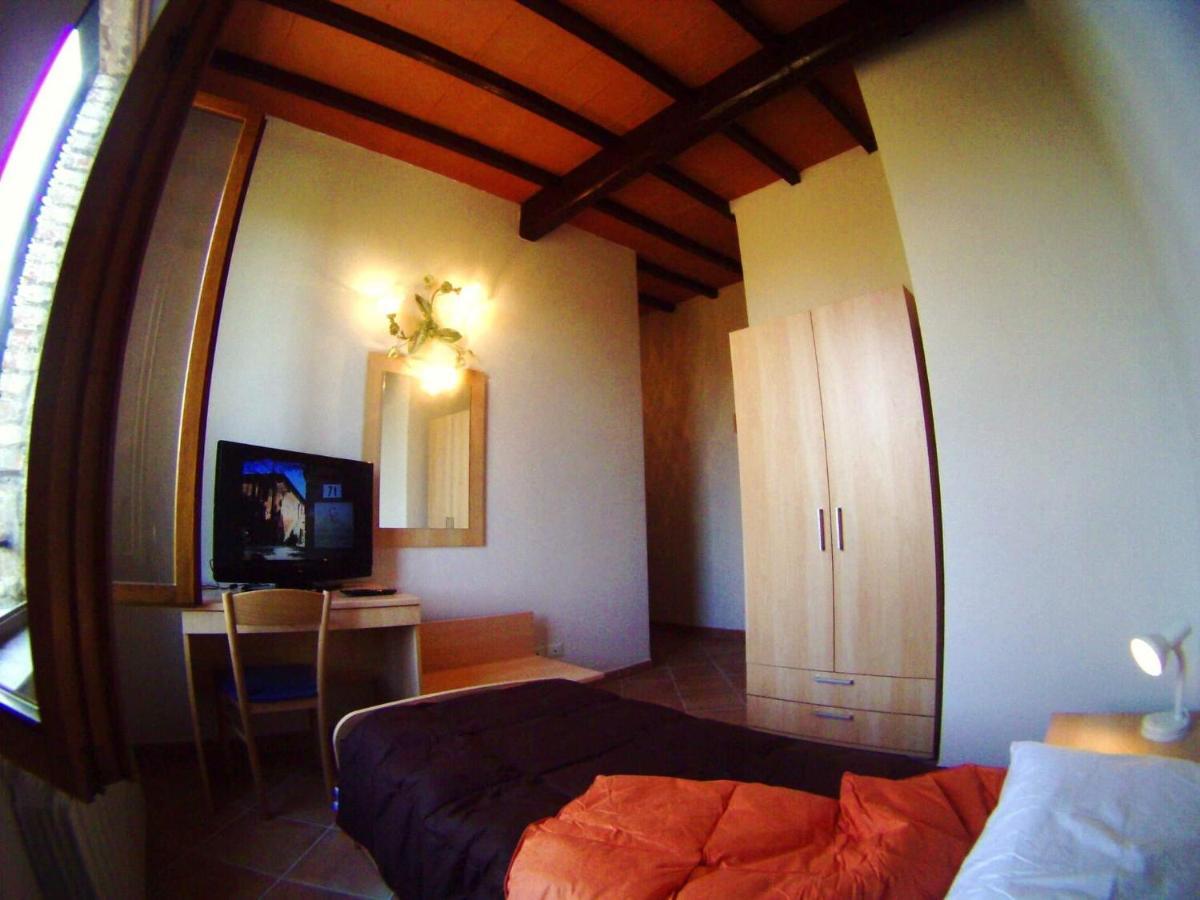Casa Cecchi Bed and Breakfast Val di Pugna Eksteriør billede